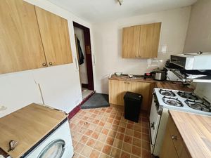 Kitchen- click for photo gallery